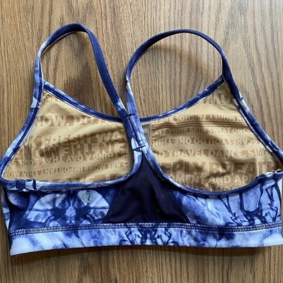 Lululemon sports bra - Picture 1 of 3